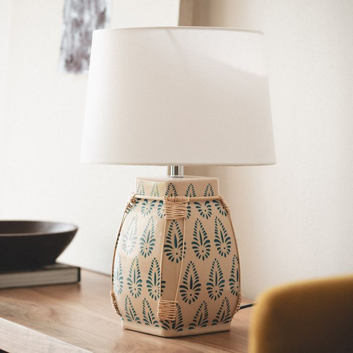 Lampada da tavolo Ariché in ceramica bianca