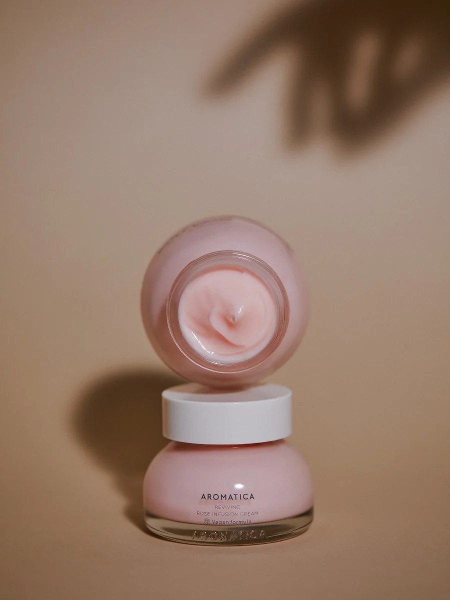 AROMATICA Reviving Rose Infusion Cream Feuchtigkeitsspendende Lifting-Creme