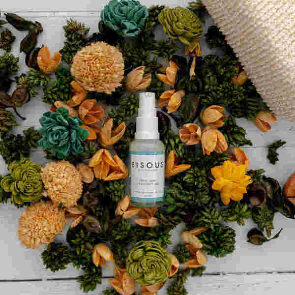 BISOUS by L'ORGANIQ kirkasta tahraa hoitava hoitoaine 30ml