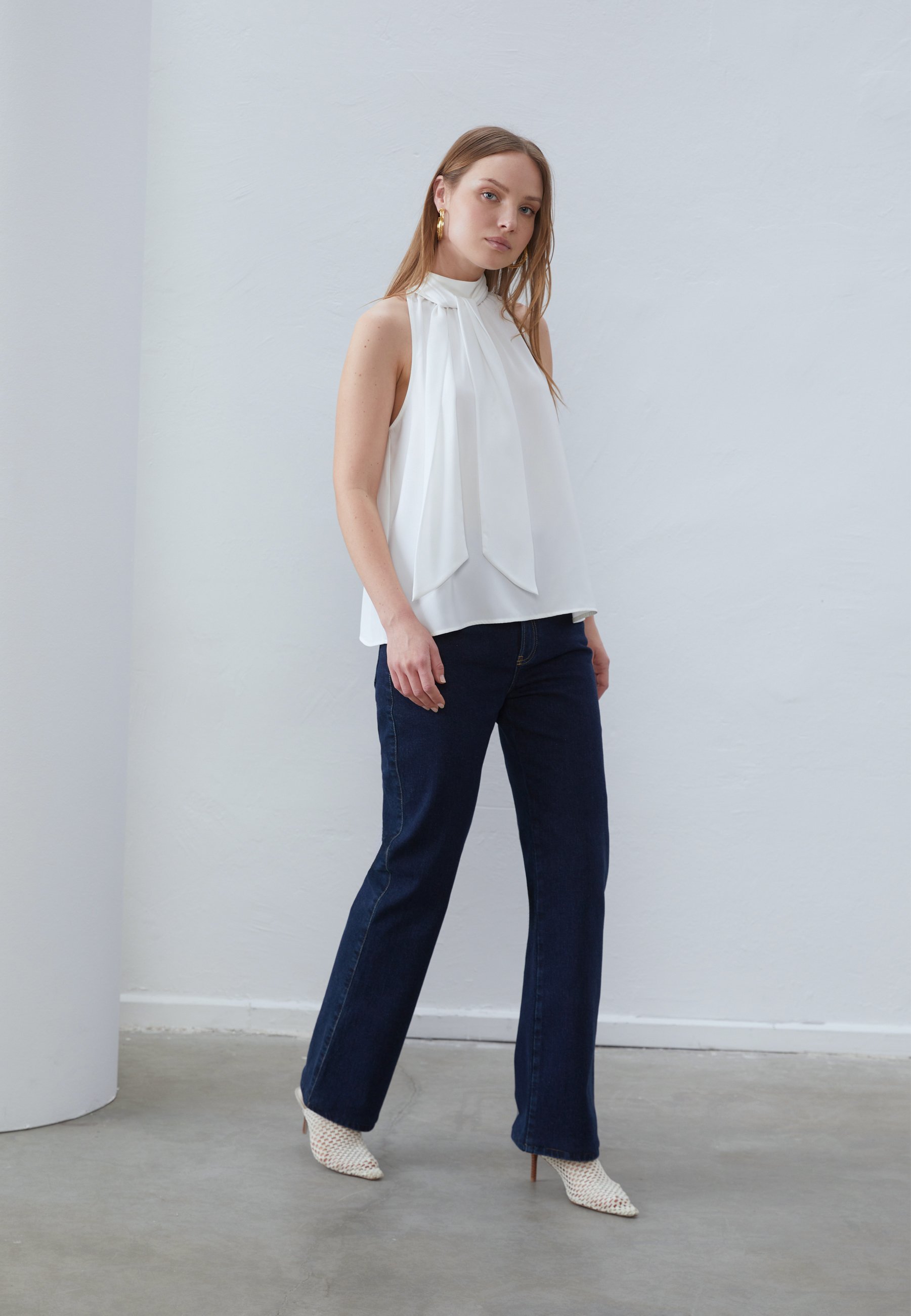Anna Field Top – weiß