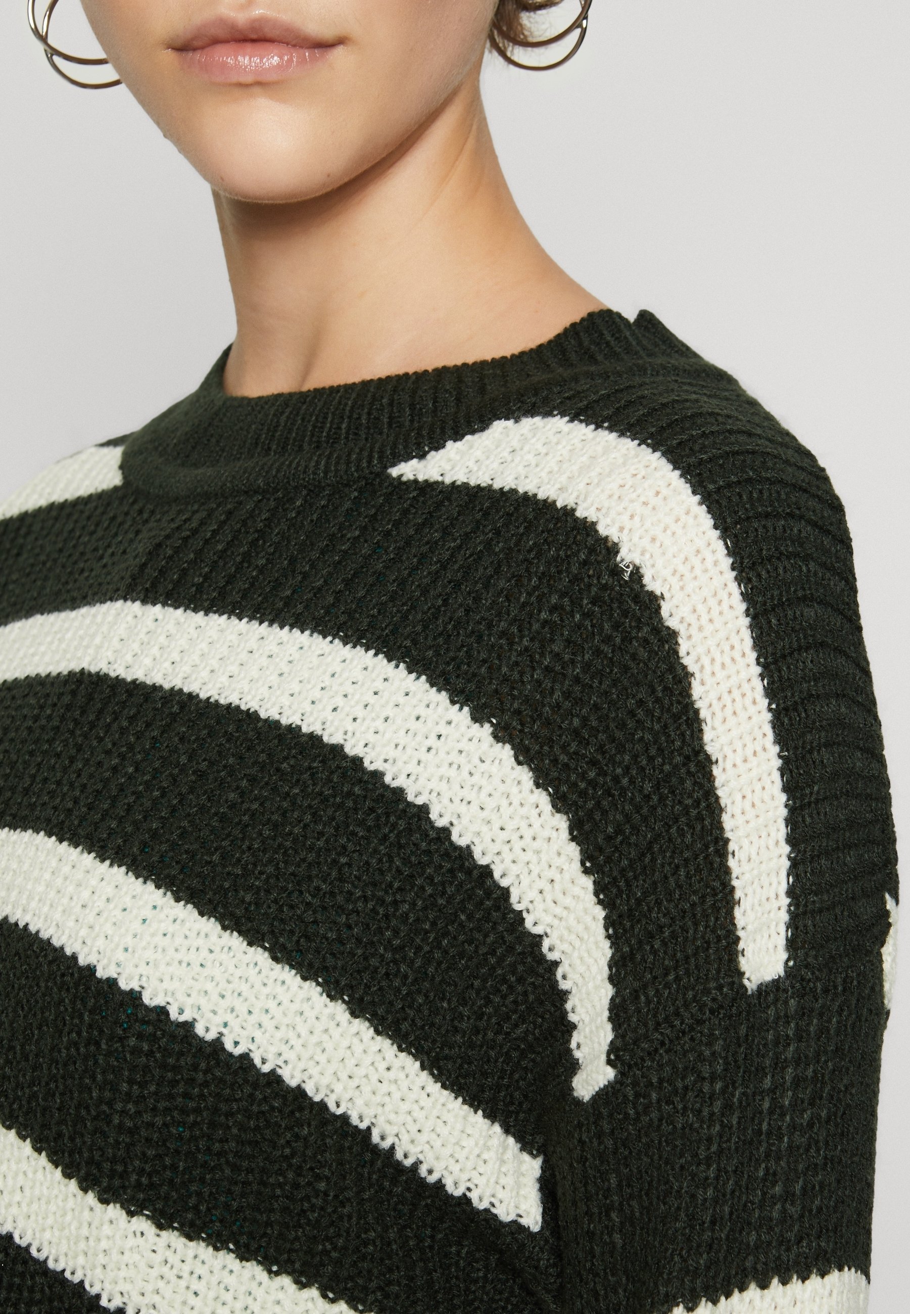 JDY Jumper - donkergroen