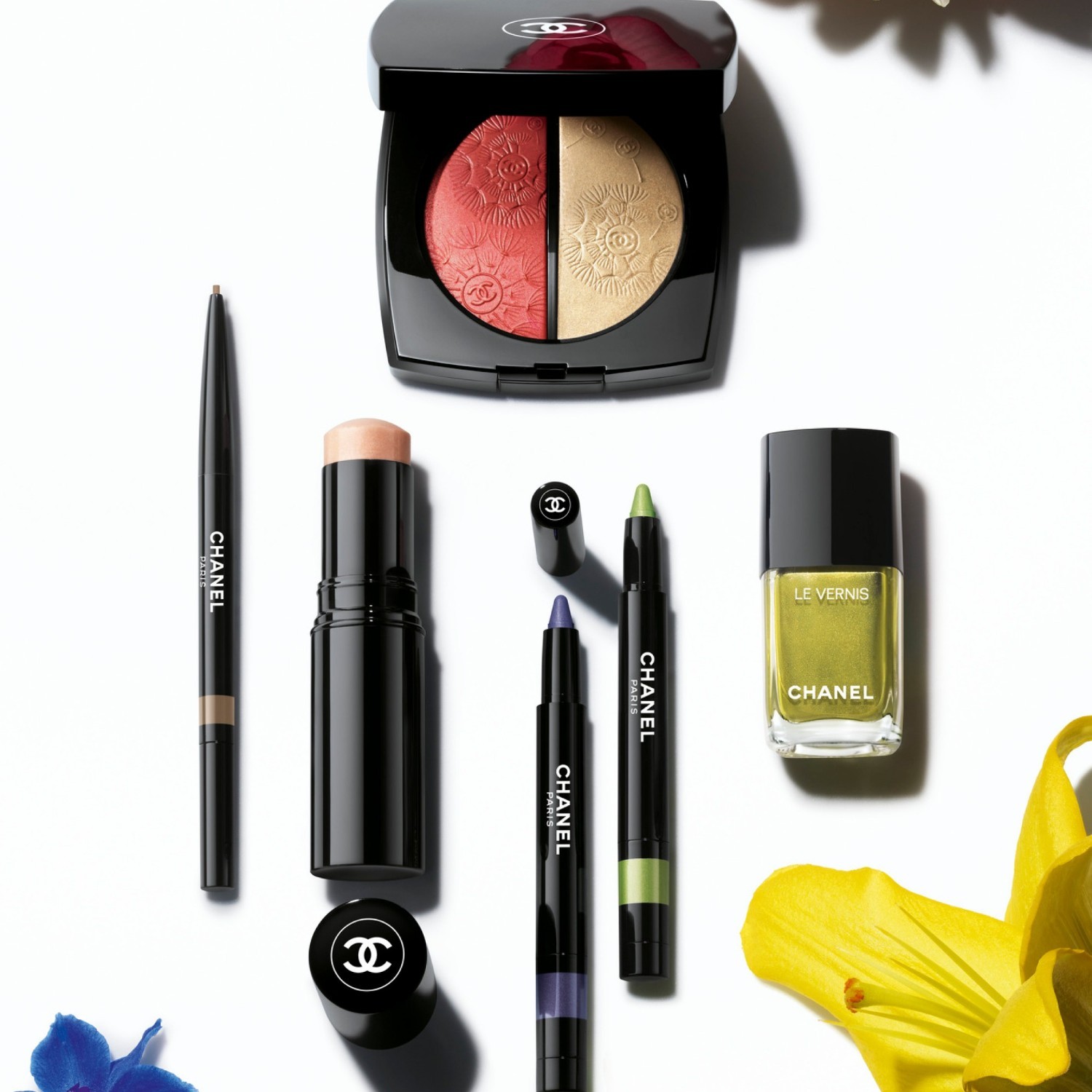 CHANEL nagu laka LE VERNIS ILGSTOŠA KRĀSA UN SPĪDUMS - 13 ml