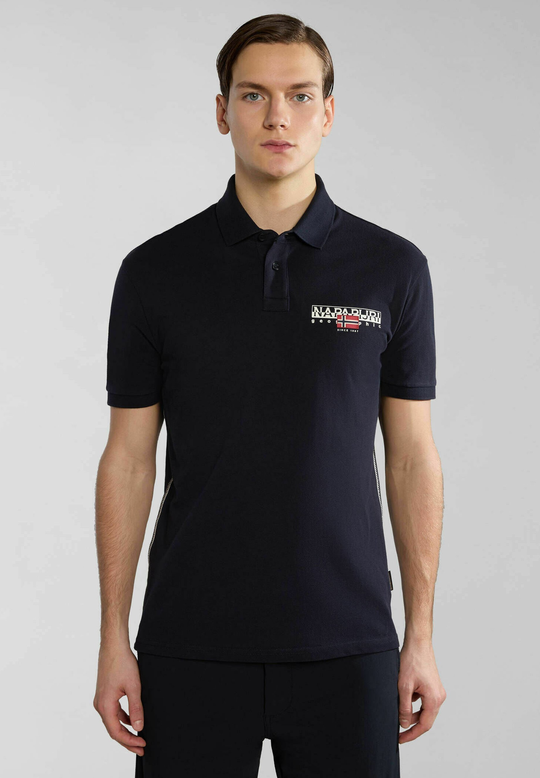 Polo Napapijri Aylmer vestibilità regolare - nera
