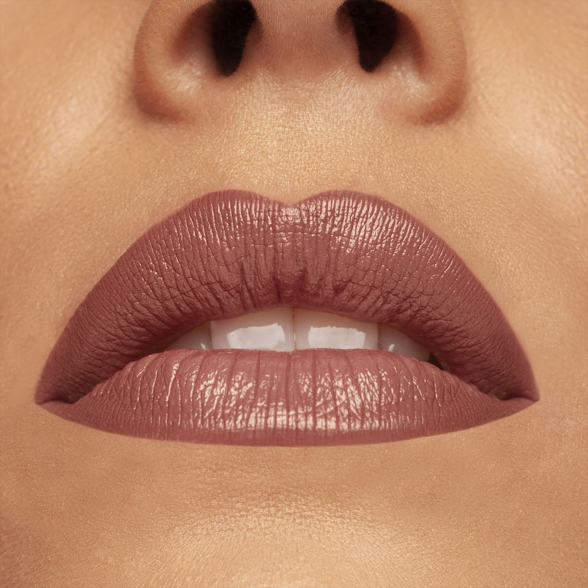 Labbra Cult Creamy Lipstick - Rossetto brillante, Rossetto