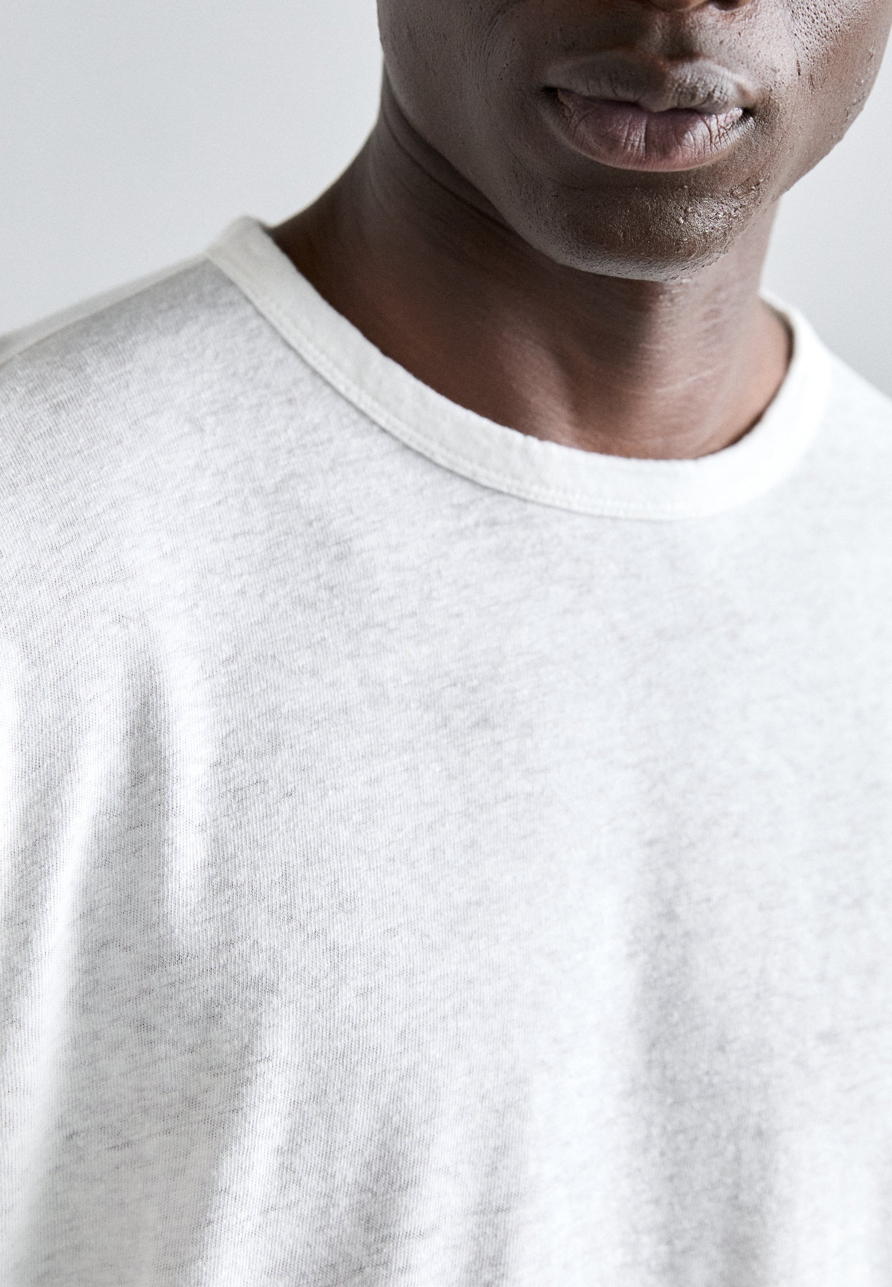 OFFICINE GENERALE T-SHIRT - Basic T-shirt - wit