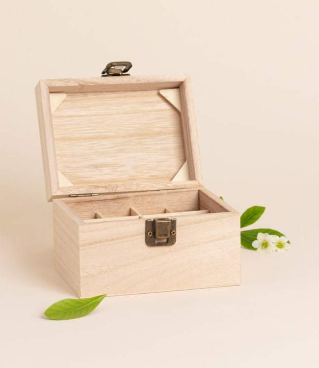 Mini houten opbergdoosje voor etherische oliën, geschikt voor 12 flesjes.