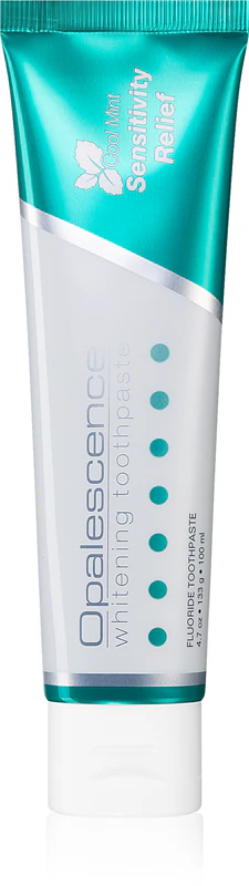 Opalescence Whitening Sensitivity Relief é um creme dental clareador para dentes sensíveis.