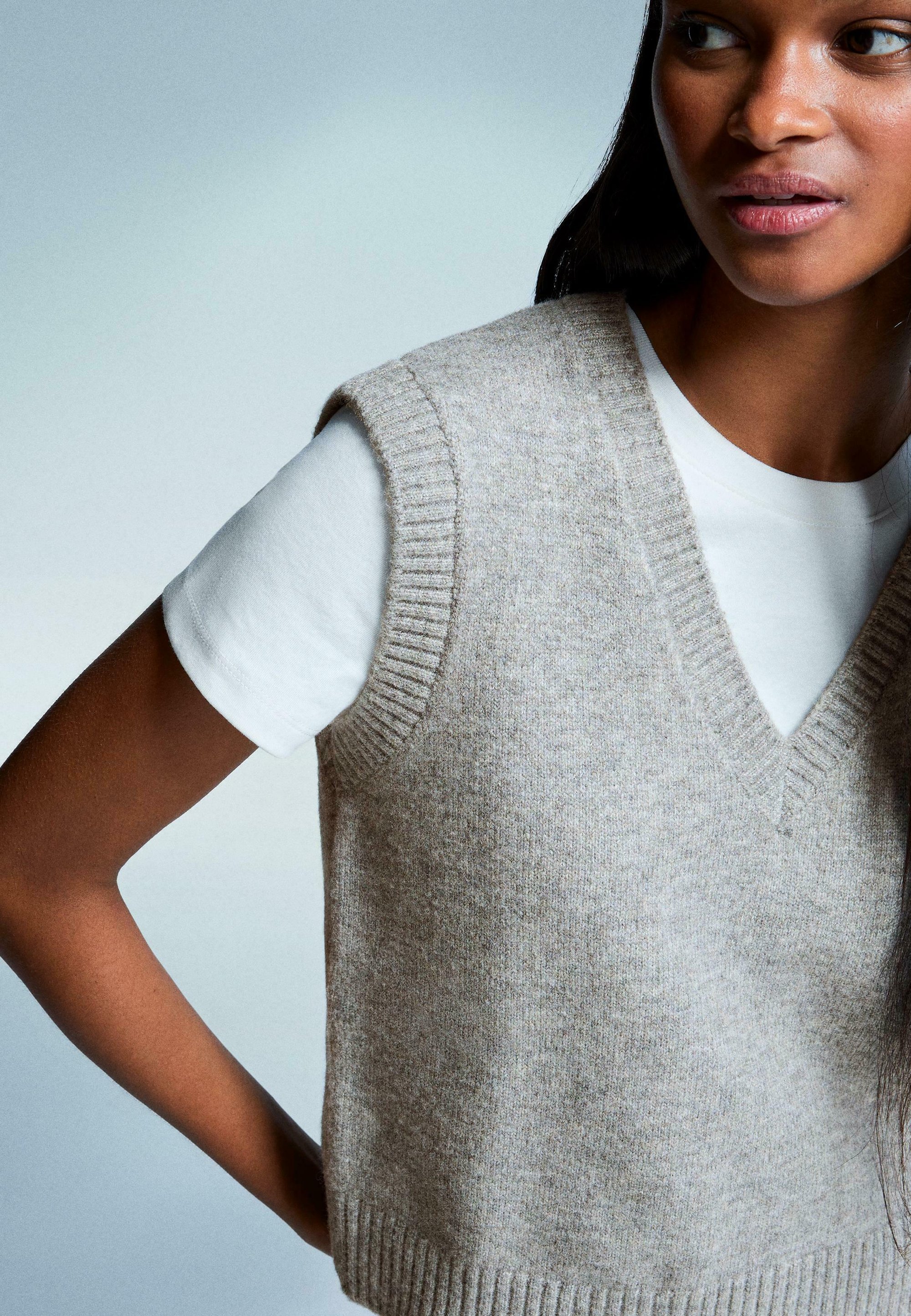 Bershka Pullover - grau