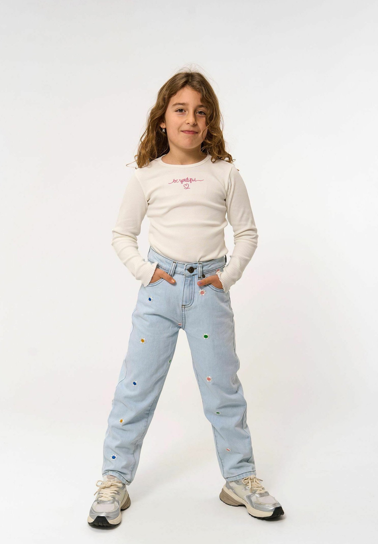 PORSCHA MOM FIT - Relaxed fit jeans - light blue denim emb