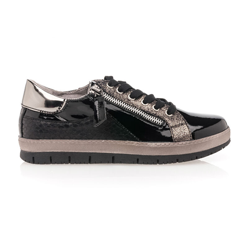 Zapatillas deportivas para mujer en color negro.
