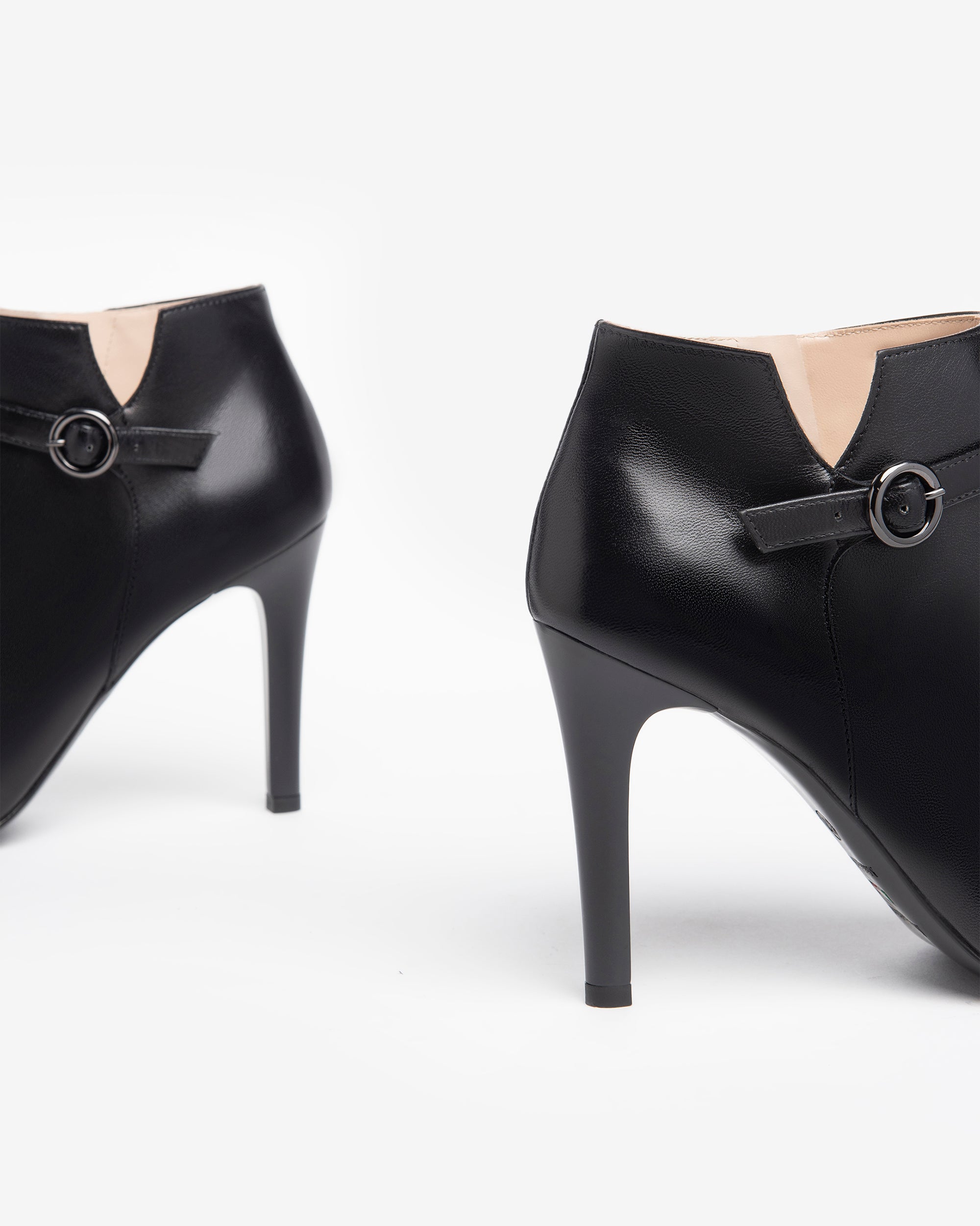  Damen-Ankle-Boots aus Leder