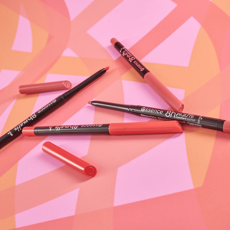 „Essence 8h Matte Comfort“ matinis lūpų pieštukas su drožtuku