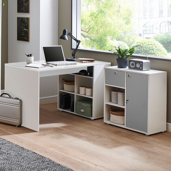 Corner desk