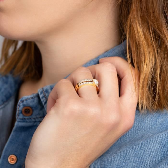 Anillo solitario de doble banda chapado en oro de 18 quilates