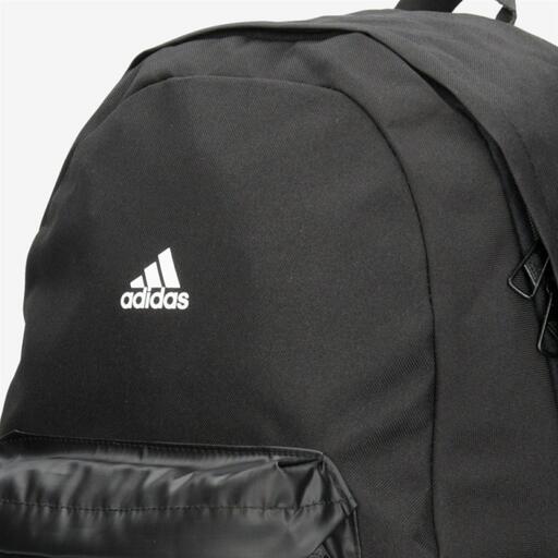 adidas Classic Badge of Sport