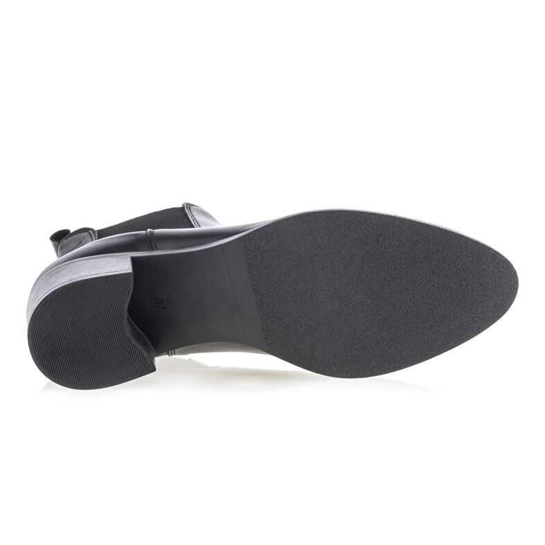 Schwarze Damenstiefel / Stiefeletten