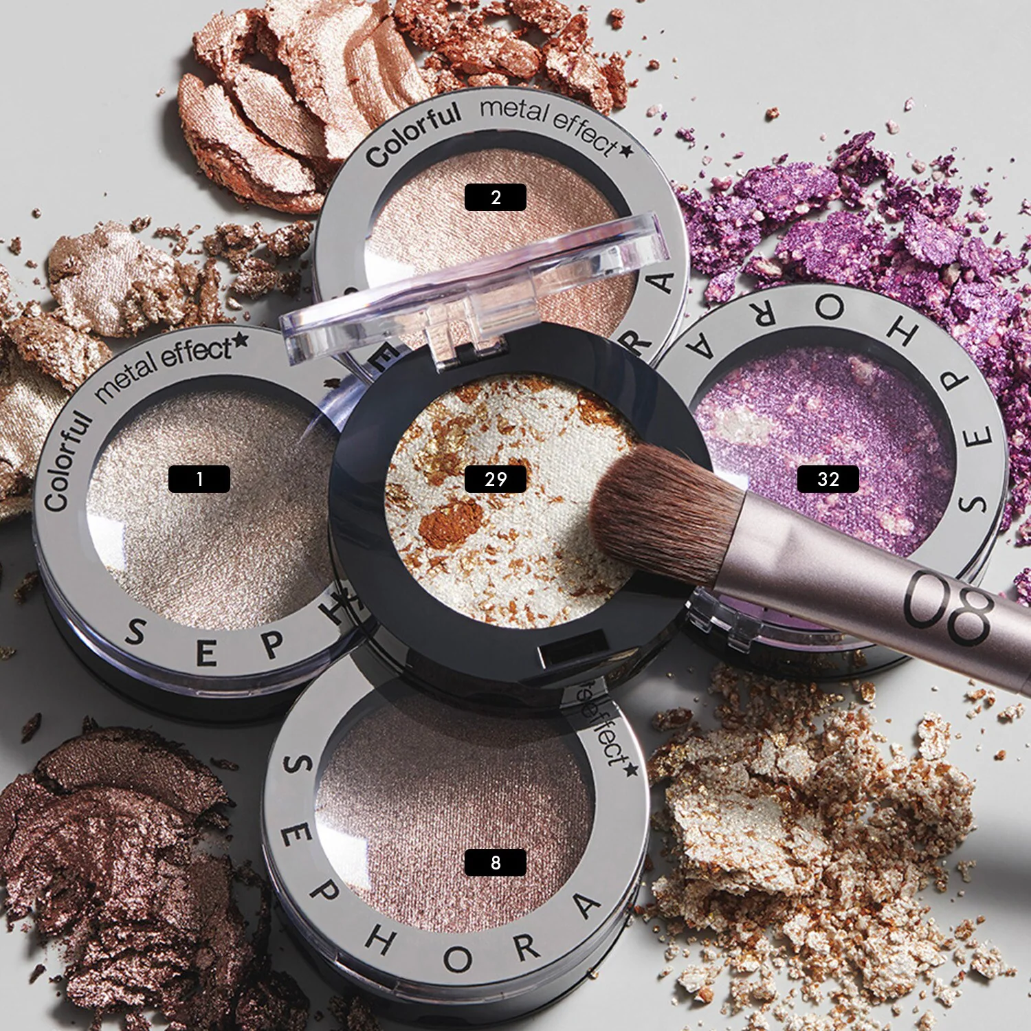 Farduri de pleoape colorate - efect metalic