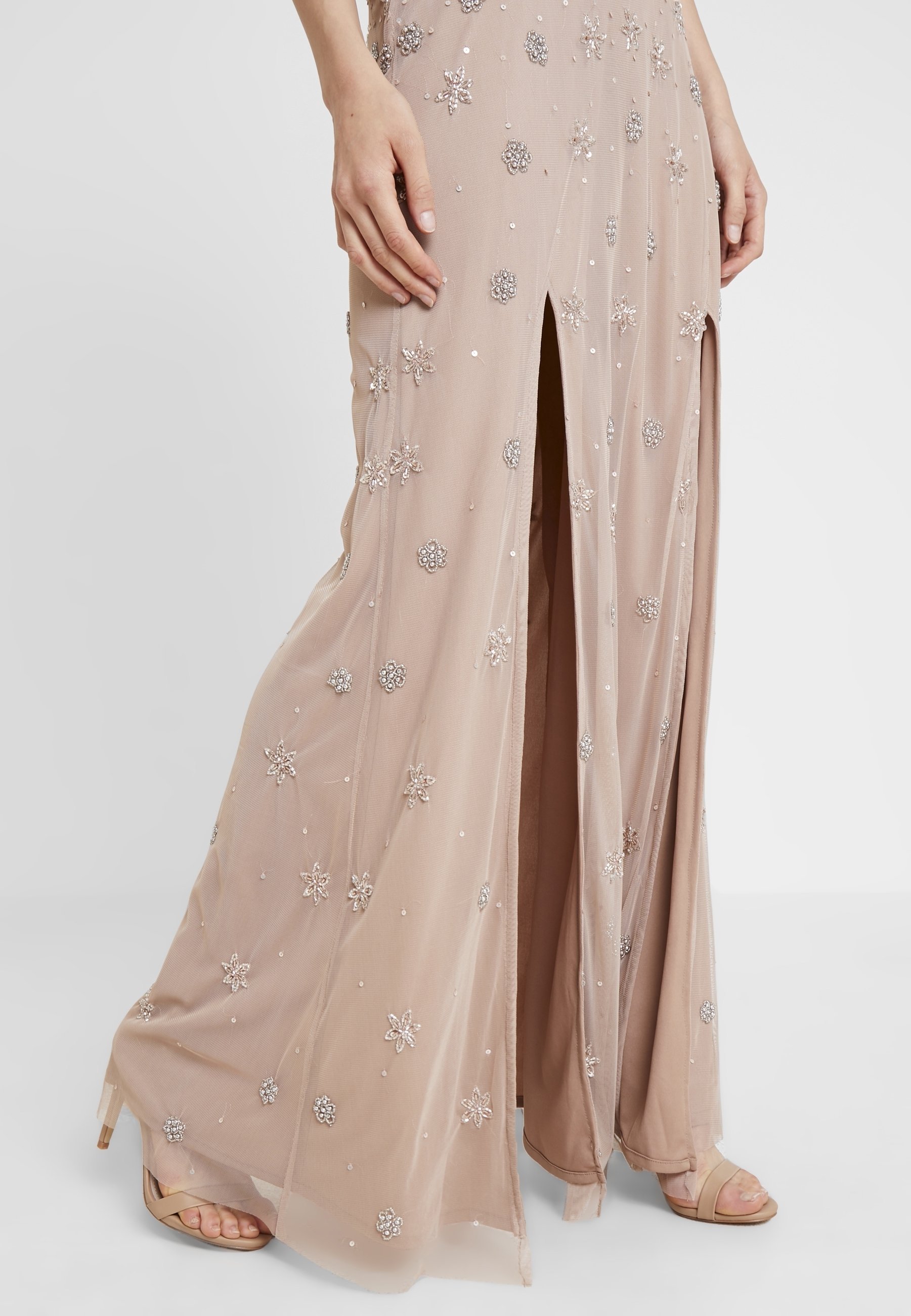 Maya Deluxe Festtagsmode – Taupe