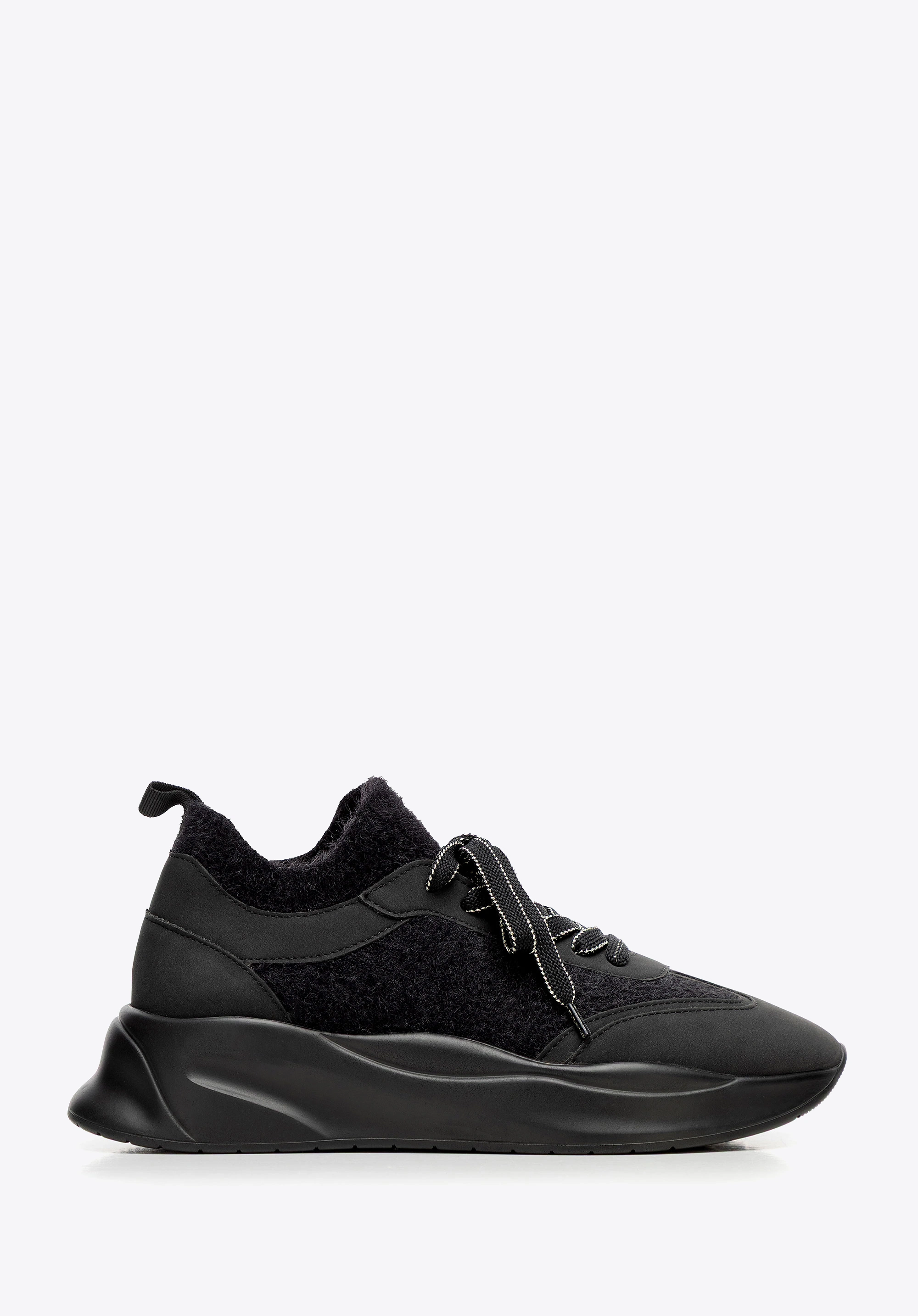 Damskie sneakersy z ekoskóry i sztucznego futerka czarne
