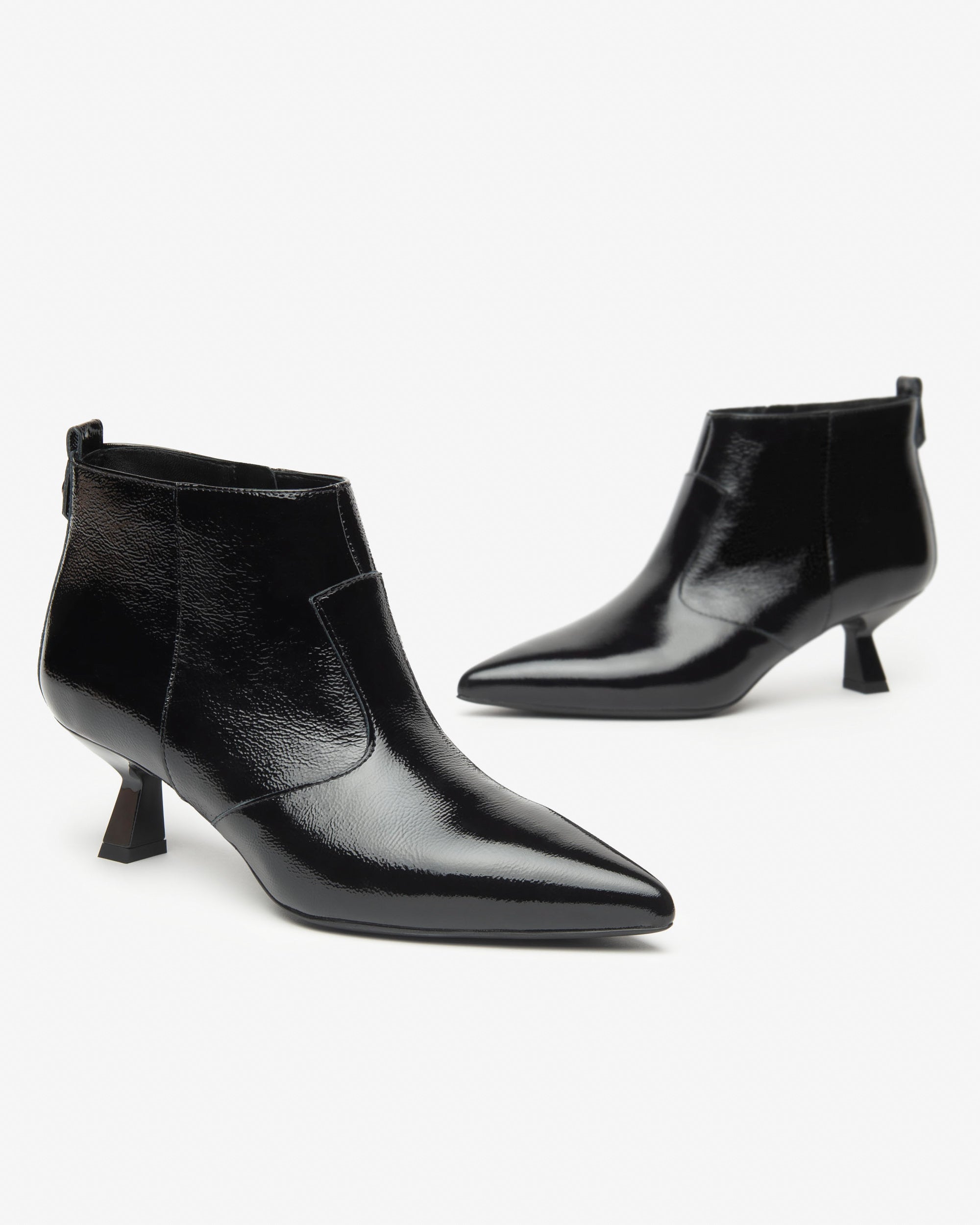  Damen-Ankle-Boots aus Lackleder