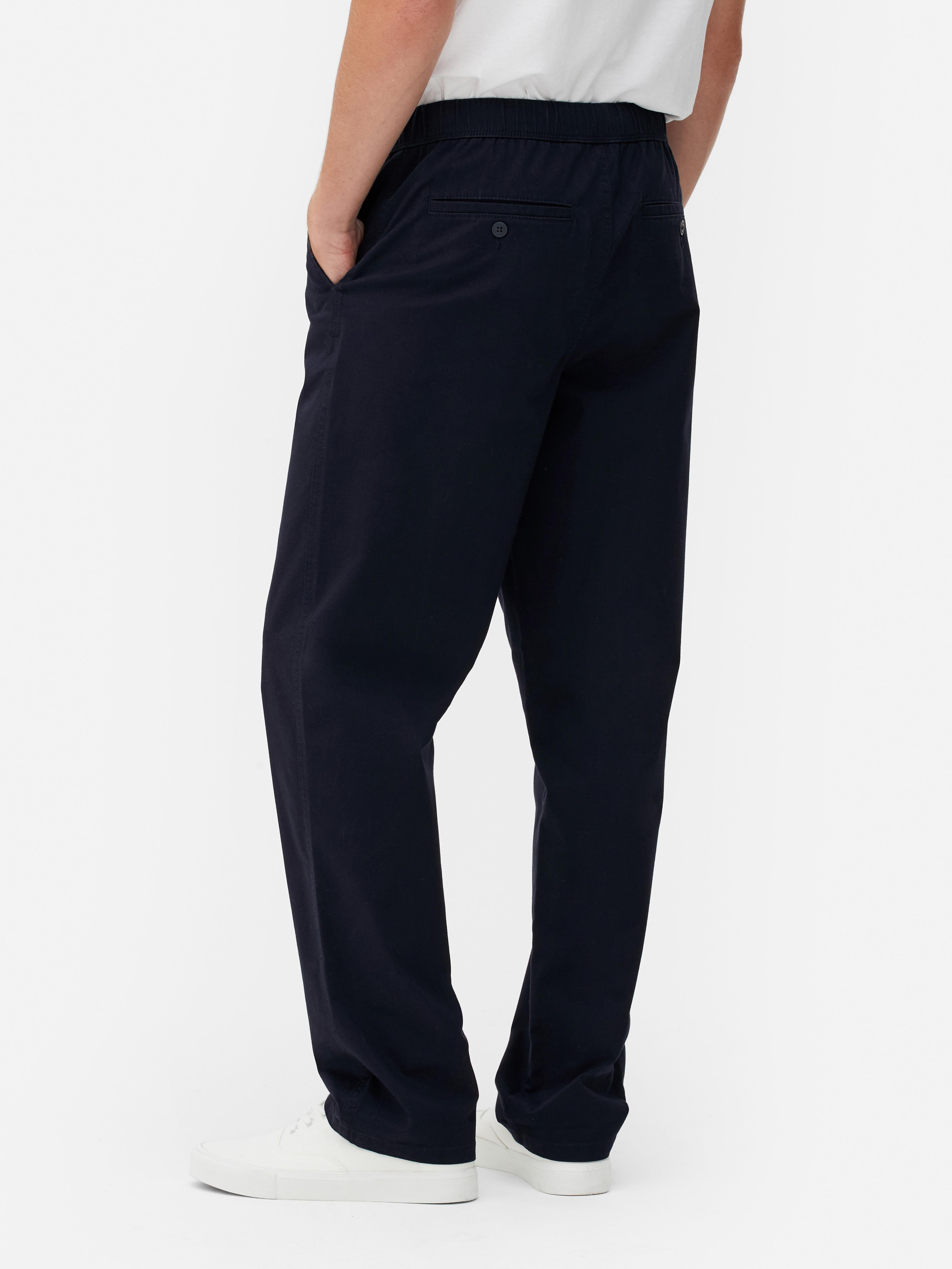 Pantaloni cu talie elastică. Acești pantaloni eleganți cu talie elastică sunt extrem de confortabili și se potrivesc perfect.