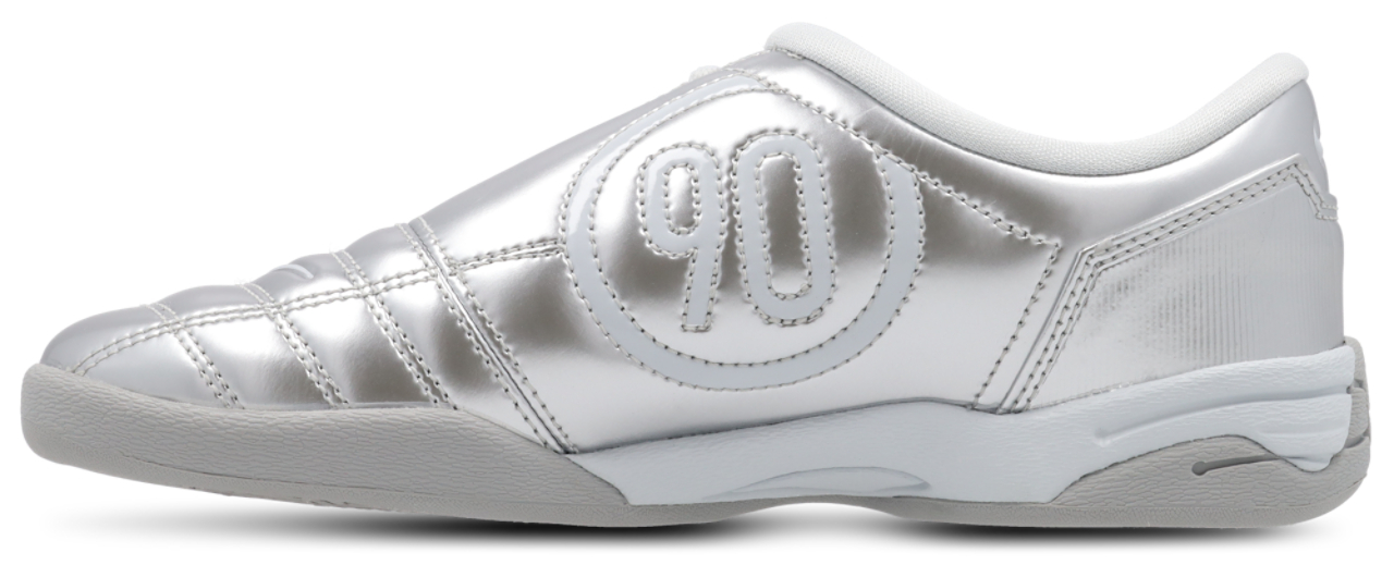Nike Total 90