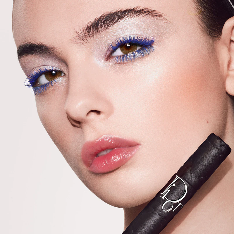 Voděodolná řasenka DIOR Diorshow Overvolume pro maximální objem řas