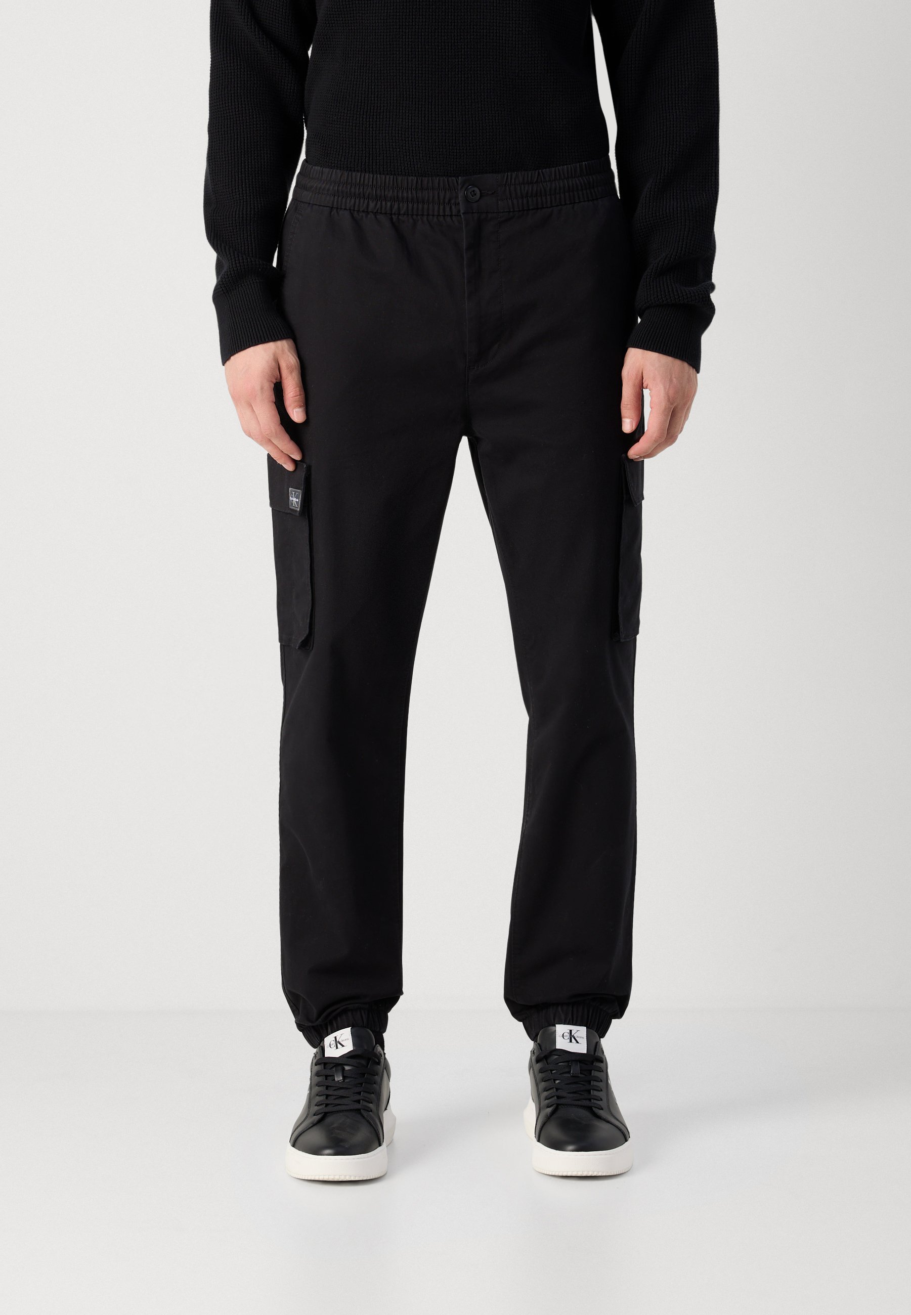 Calvin Klein Jeans Cargohose – schwarz