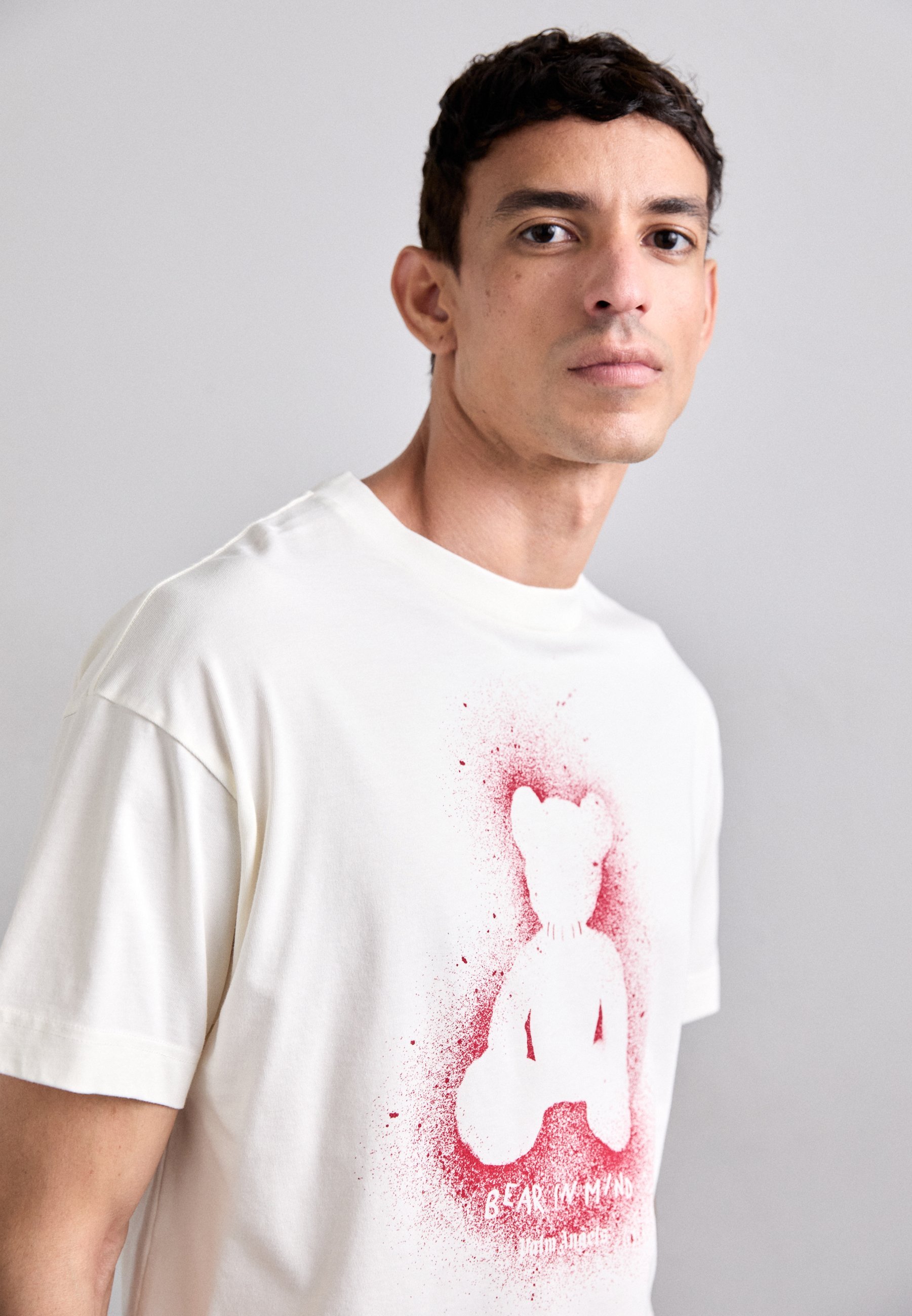 Palm Angels SPRAY BEAR T-shirt - T-shirt met print - gebroken wit/rood