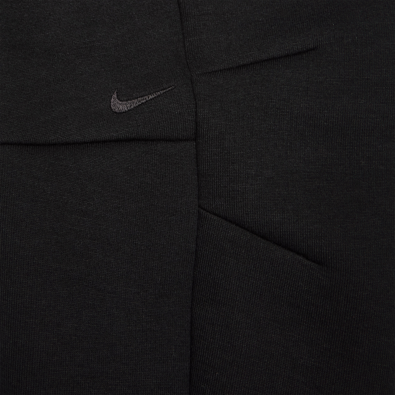 Nike Tech -väriblokki