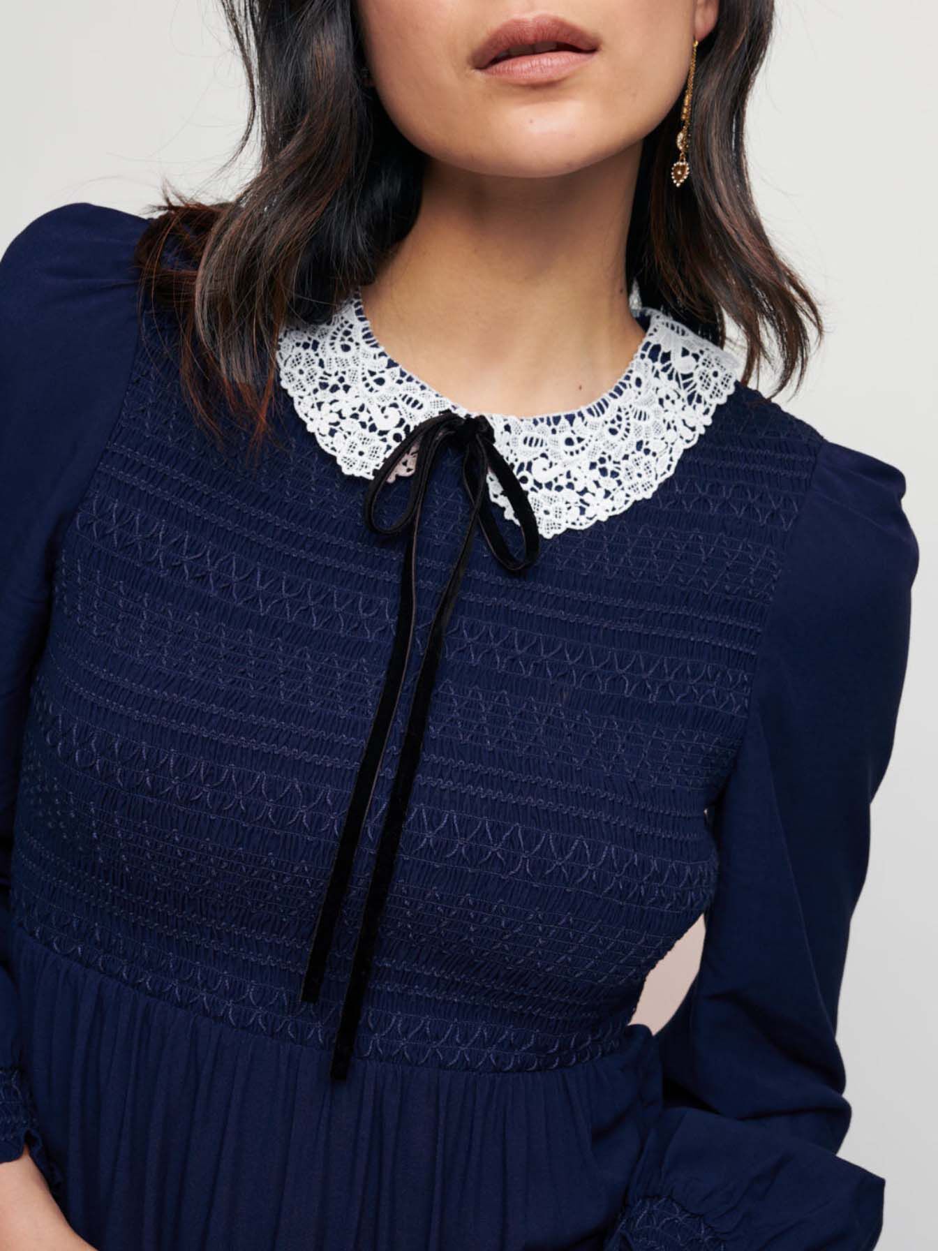 Geplooide jurk met guipure kraag - Marineblauw