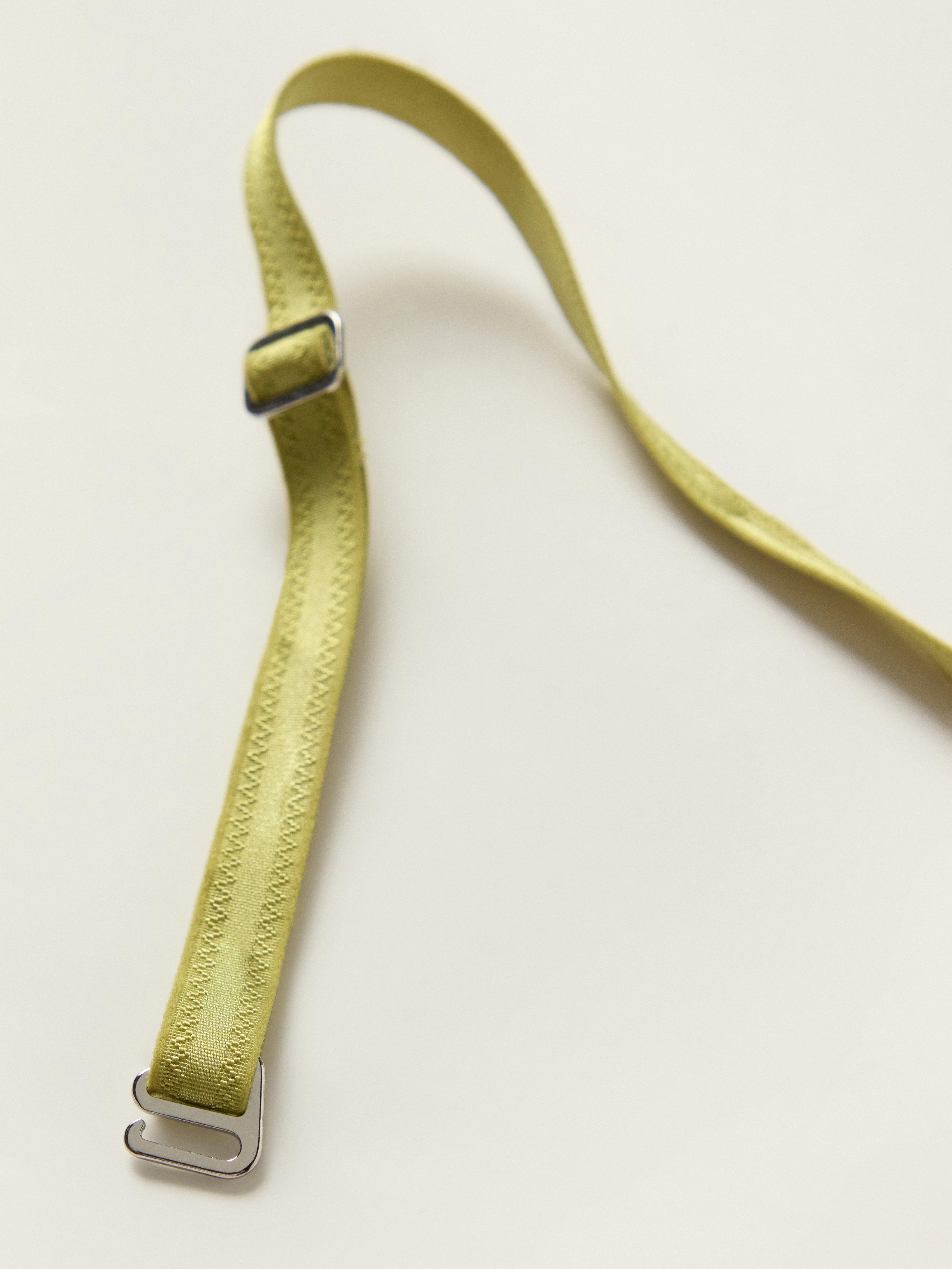 Fuglelyset av Gelbh – Closely Dusty Green