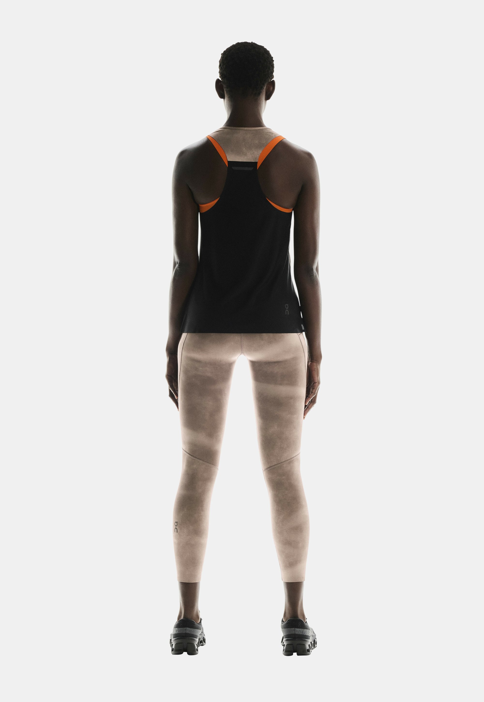 PERFORMANCE - Topp - sinder black