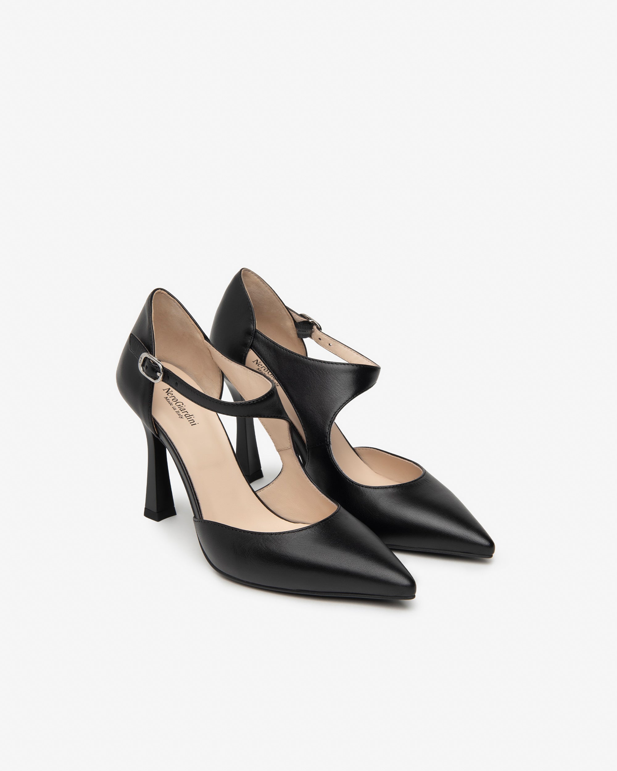  Damen-Pumps aus Leder