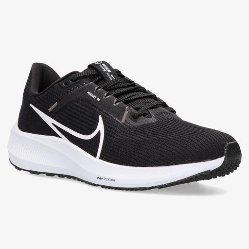 Nike Pegasus 40