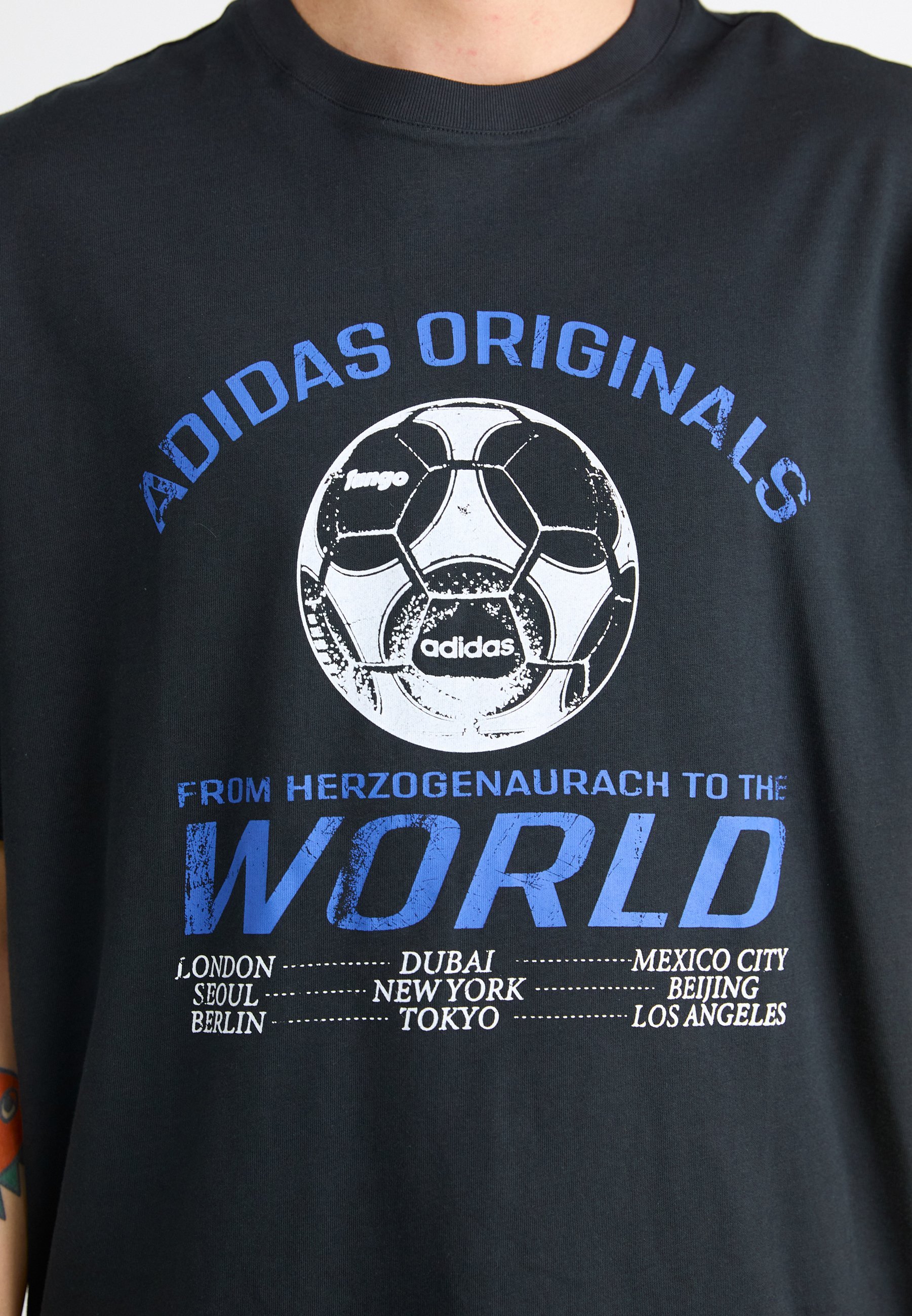 adidas Originals bedruckte T-Shirts