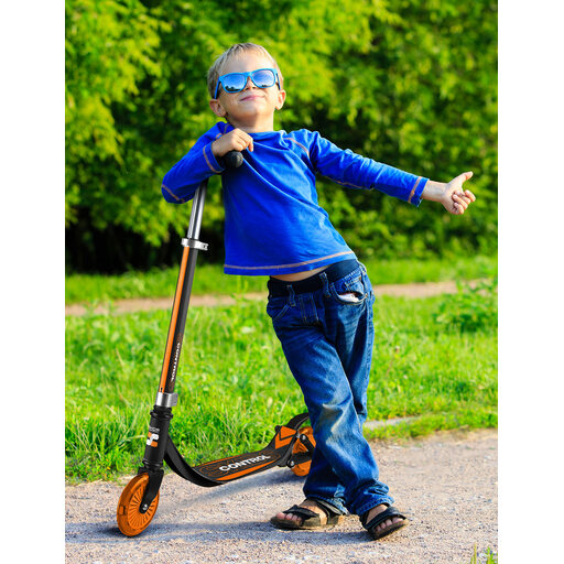 Contrôle des dérapages des trottinettes pour enfants