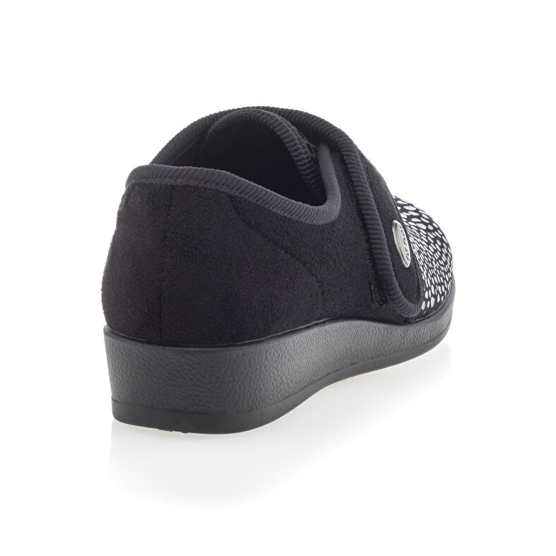 Zapatos cómodos para mujer, color negro.