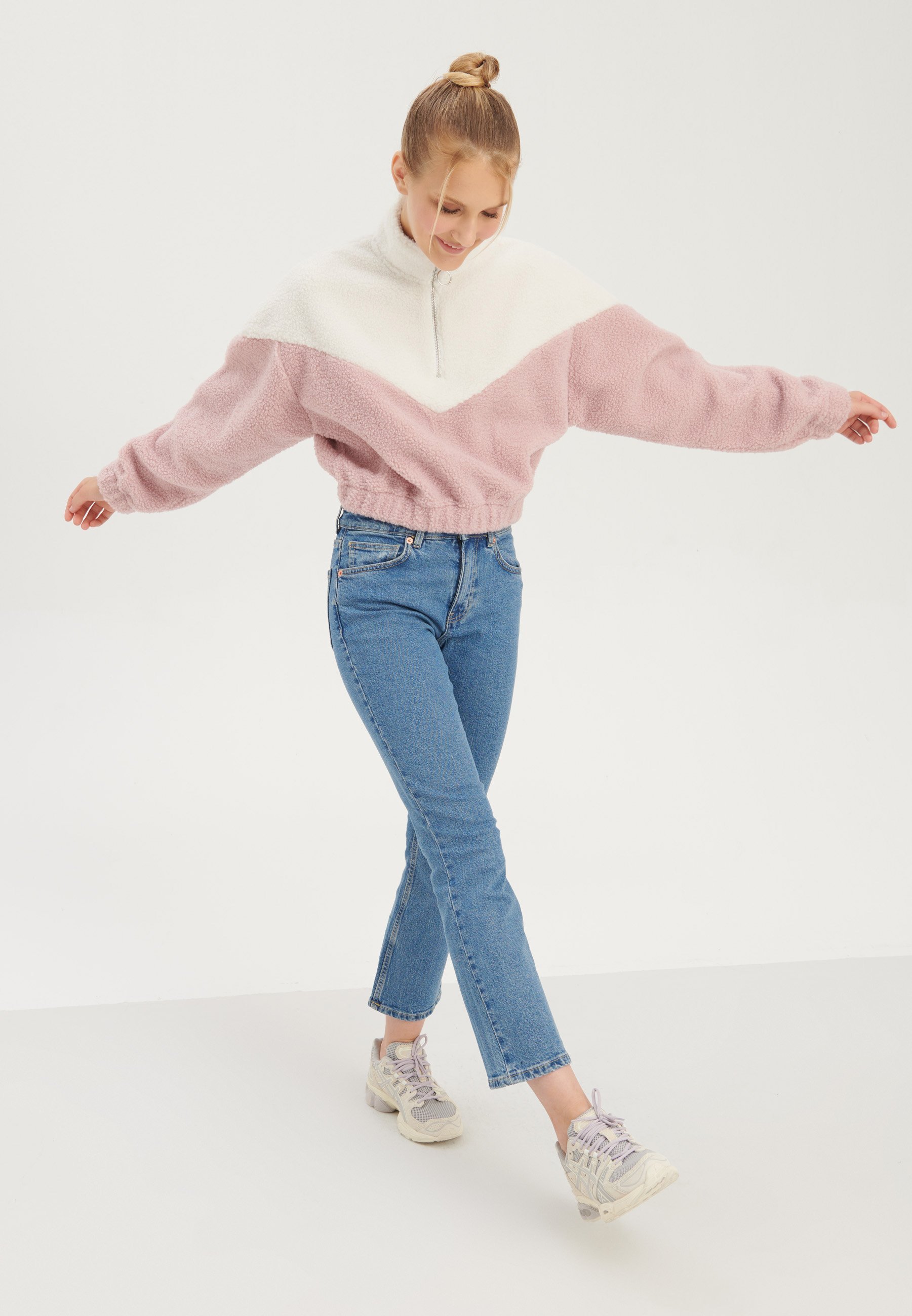 Even&Odd fleece trui - gebroken wit/roze