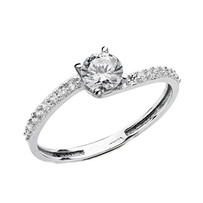 Bague solitaire en or blanc 18 carats avec zircon cubique de 5 mm.