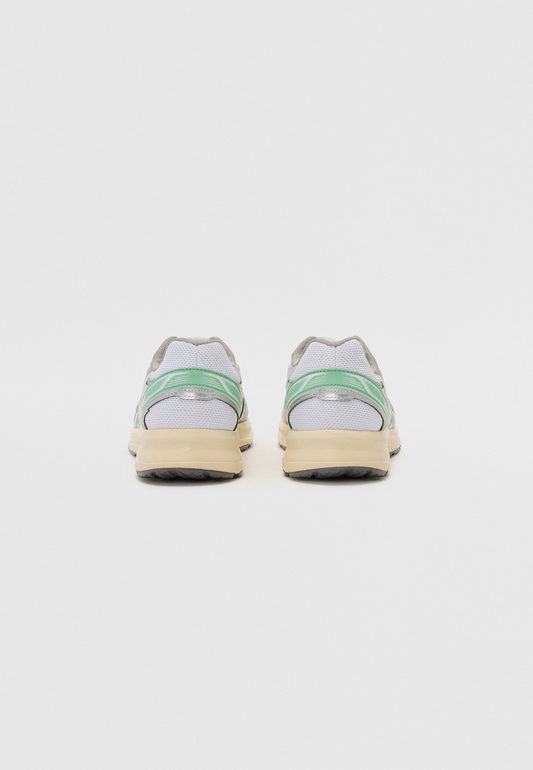 Tênis ASICS SportStyle JOG 100S UNISSEX - Branco/Cinza barro
