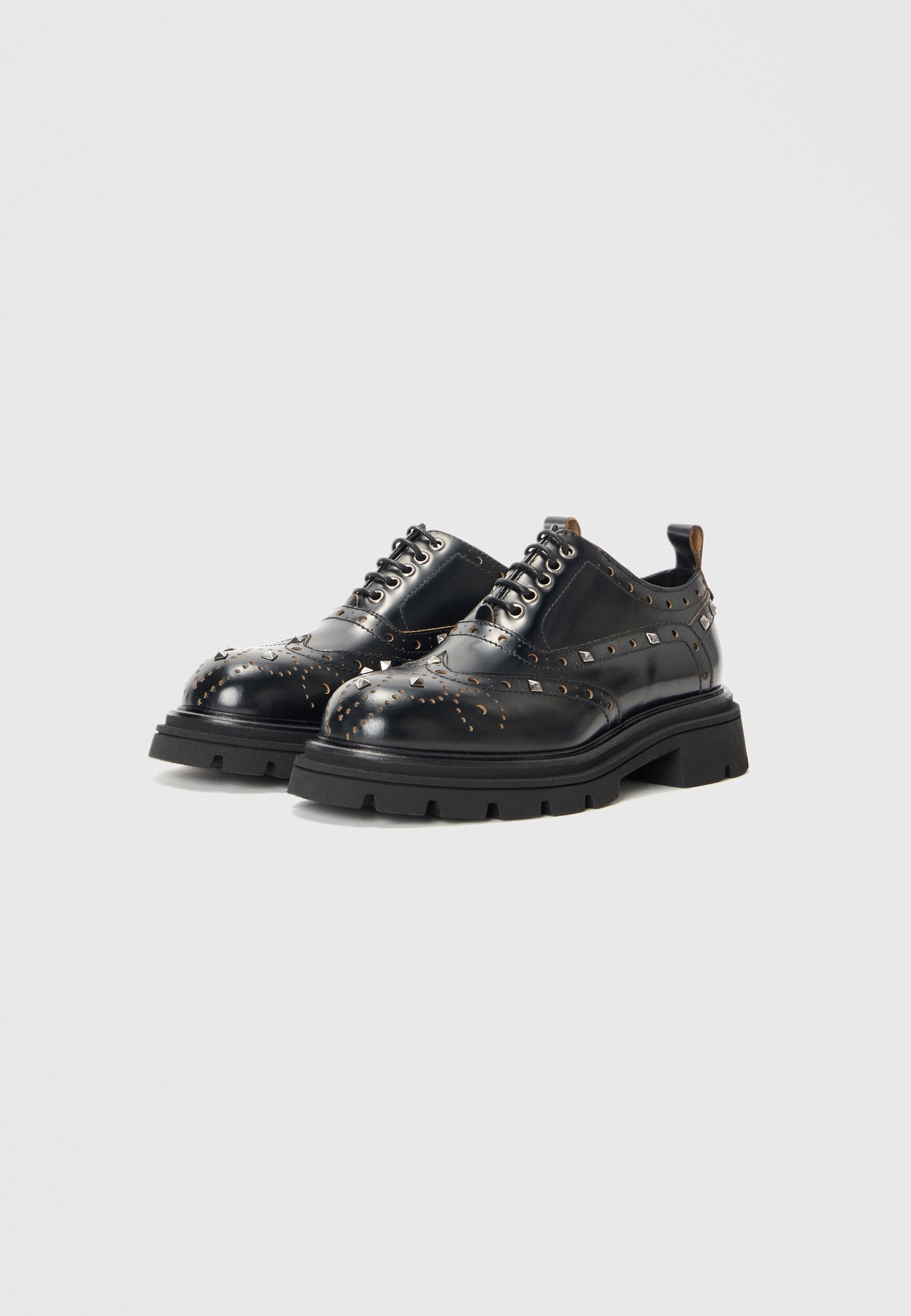 Buty sznurowane Antipode Casual - czarne