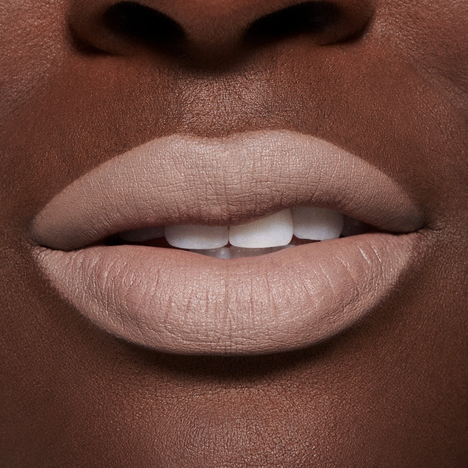 MAC Lipstift Intimate Nudes MACximal Silky Matte - 3,5 g