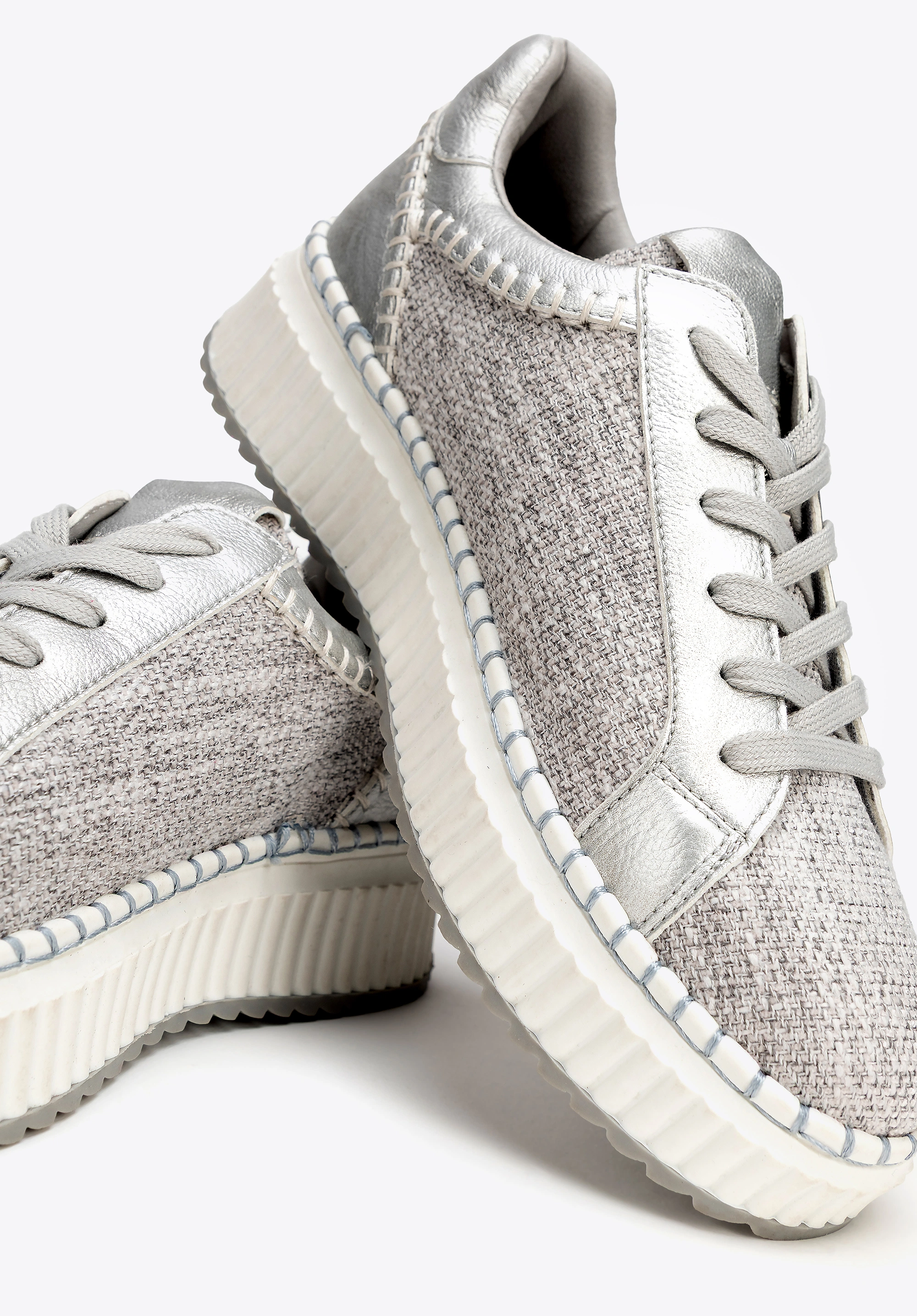 Damskie sneakersy z materiału włókienniczego i ekoskóry szaro-srebrne
