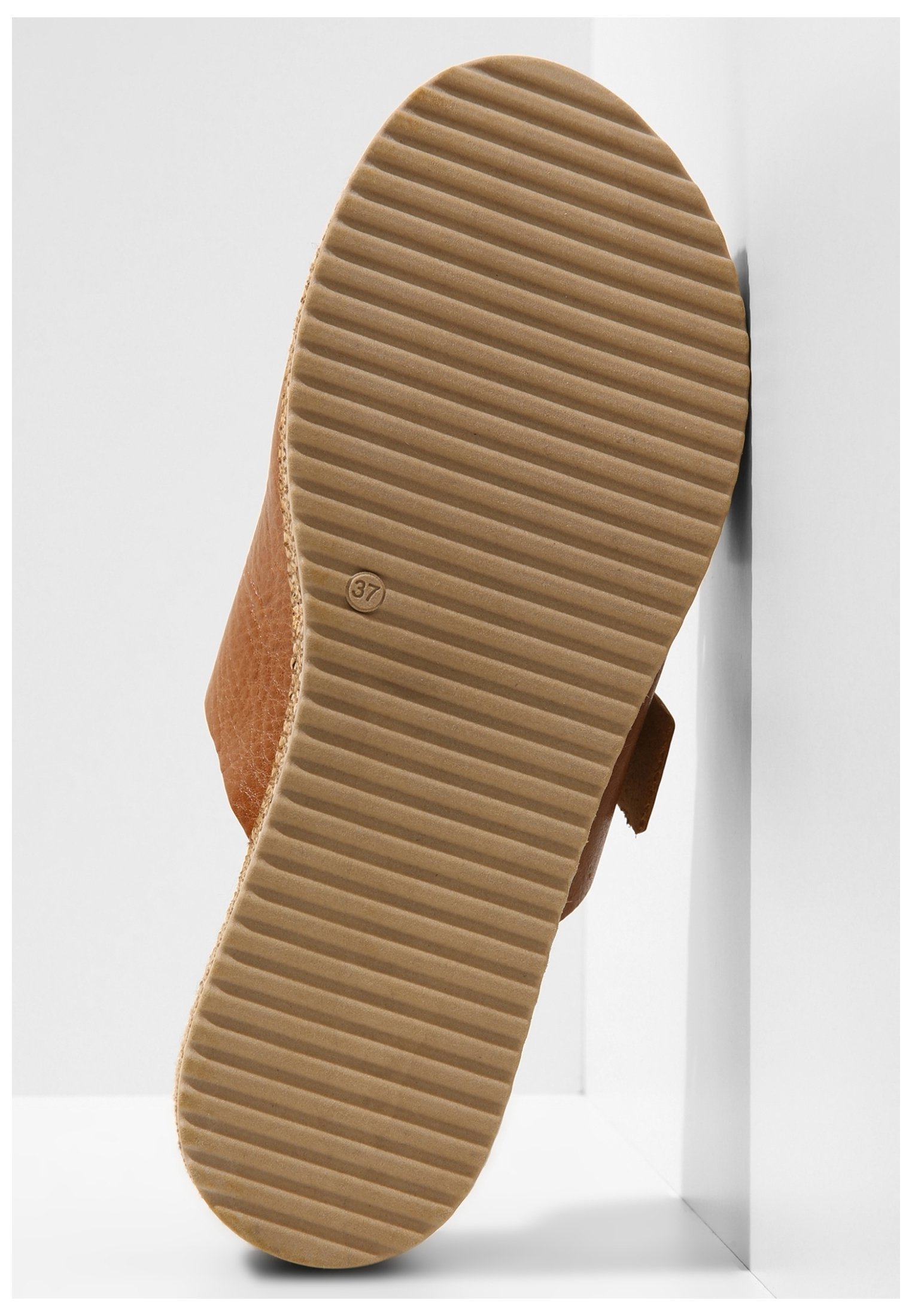 Inuovo Mules - bruin
