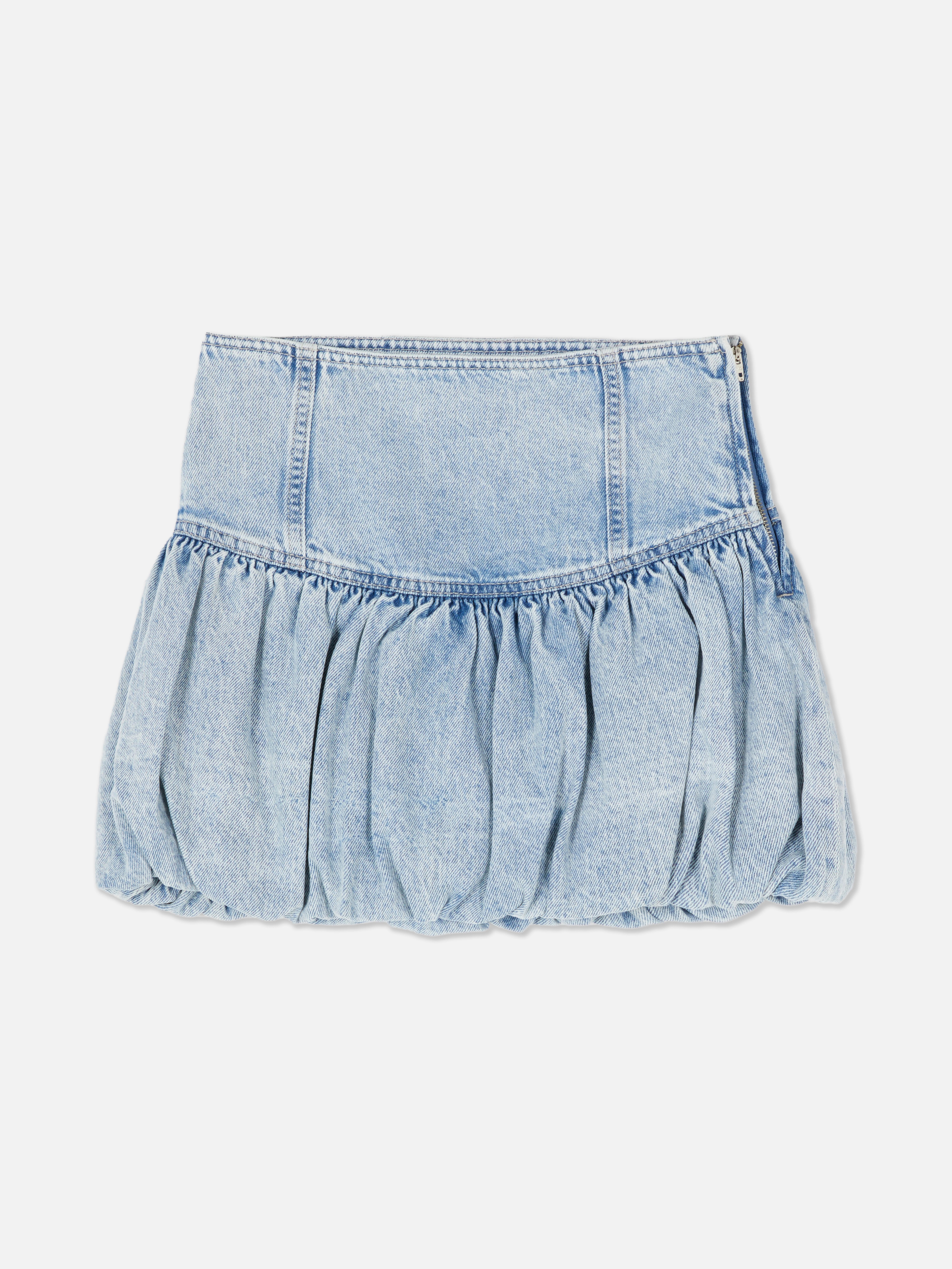 Fustă bufantă din denim O fustă bufantă din denim cu fermoar lateral