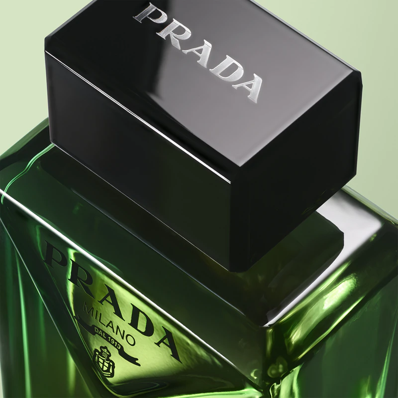 Frasco recarregável Prada Paradigme Eau de Parfum para homens