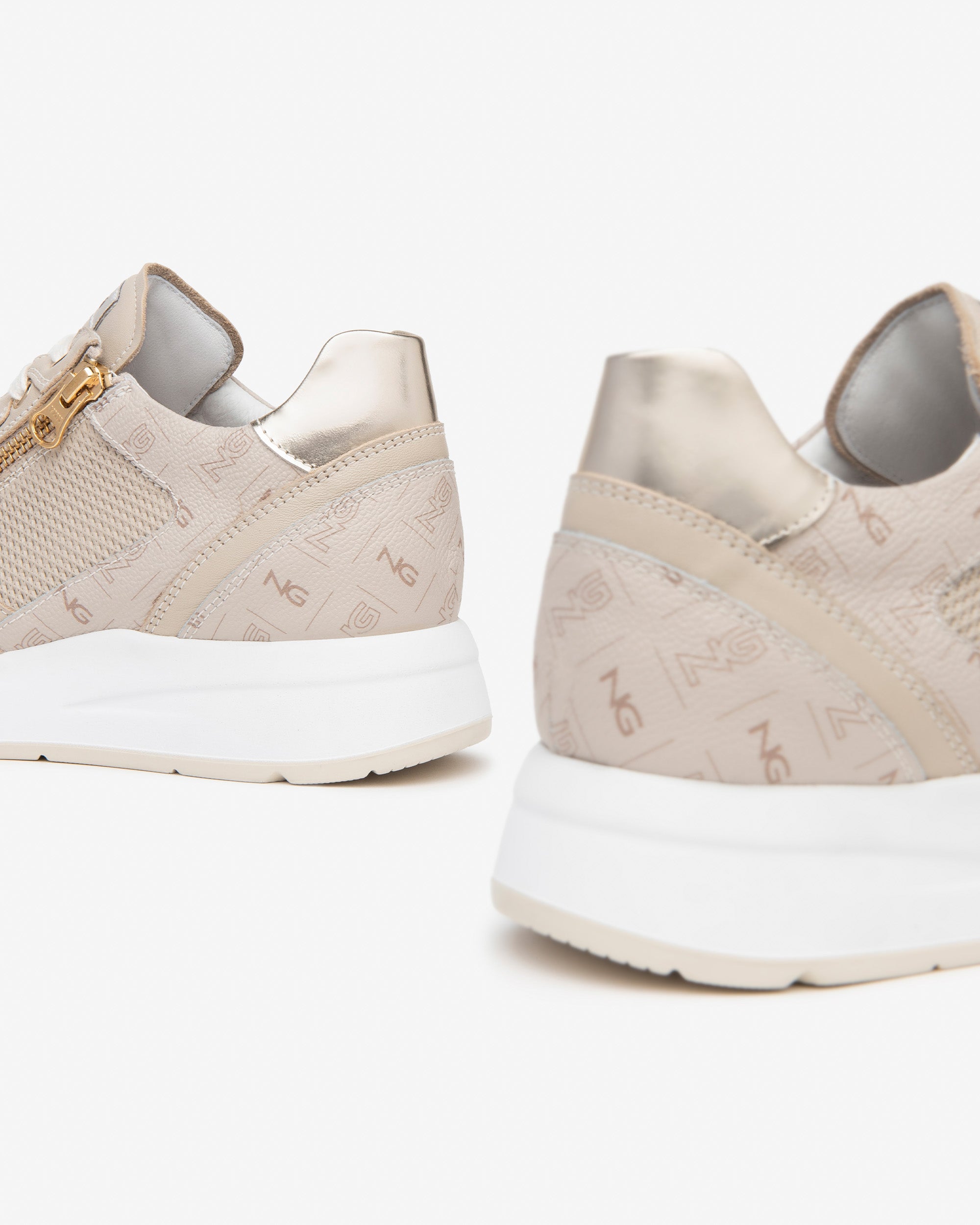  Baskets pour femmes en cuir et matériaux techniques