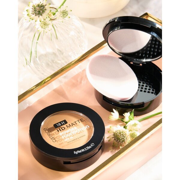 Catrice 18H HD Matte púdrový make-up 030W 8 g