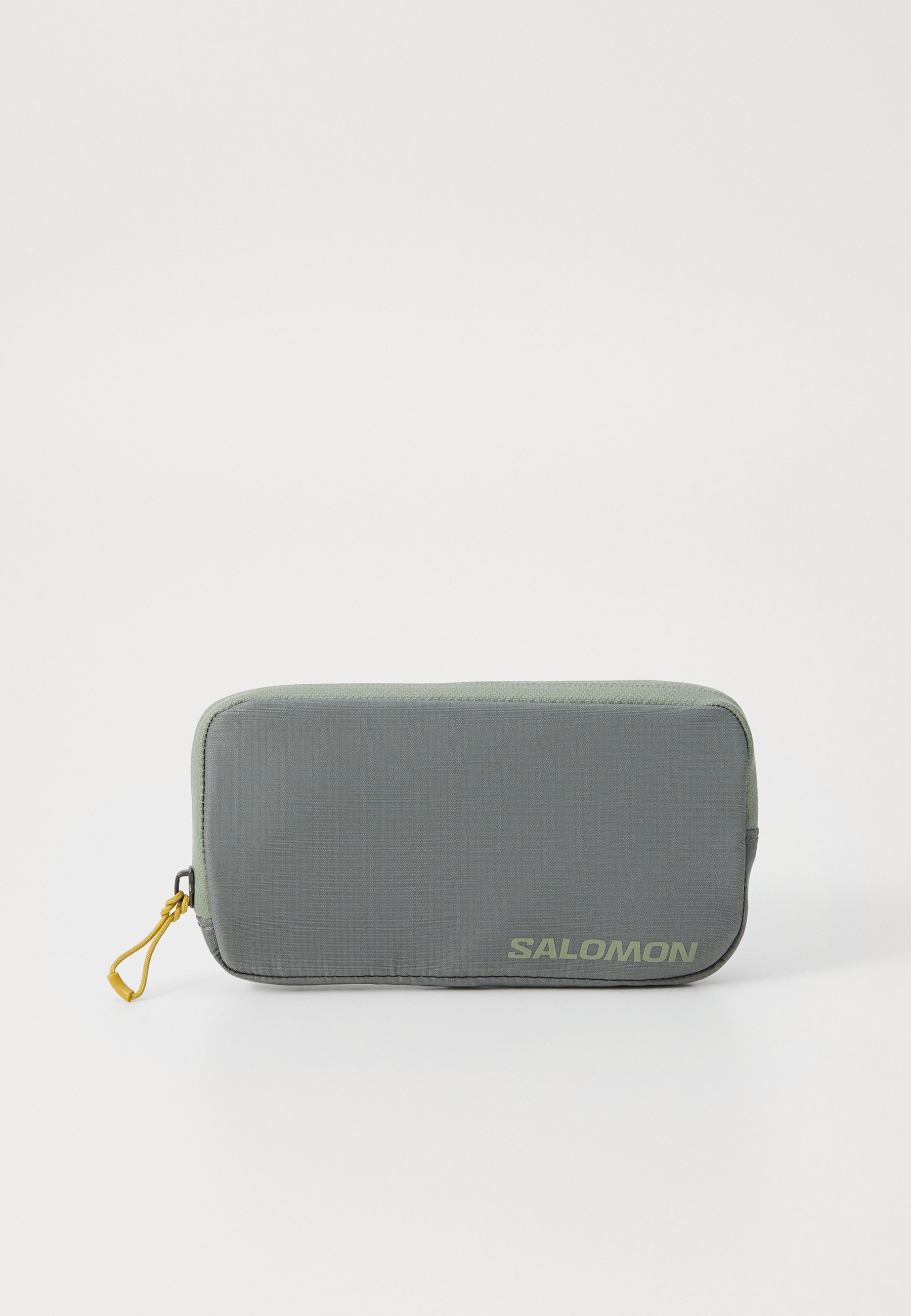 Strumenti e accessori per il trucco Salomon